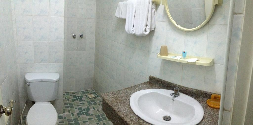 Hotel Glory Yangon Dış mekan fotoğraf
