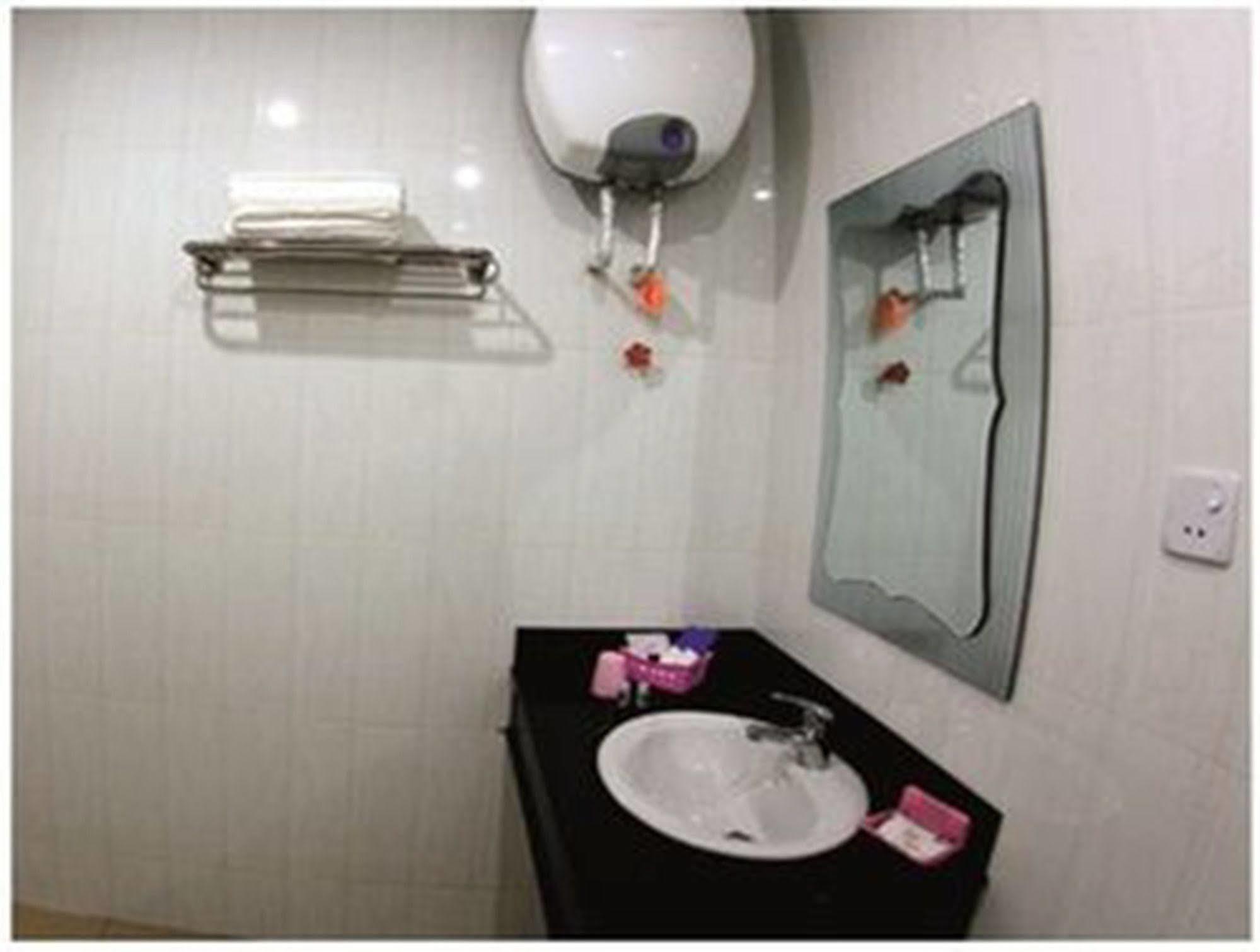 Hotel Glory Yangon Dış mekan fotoğraf