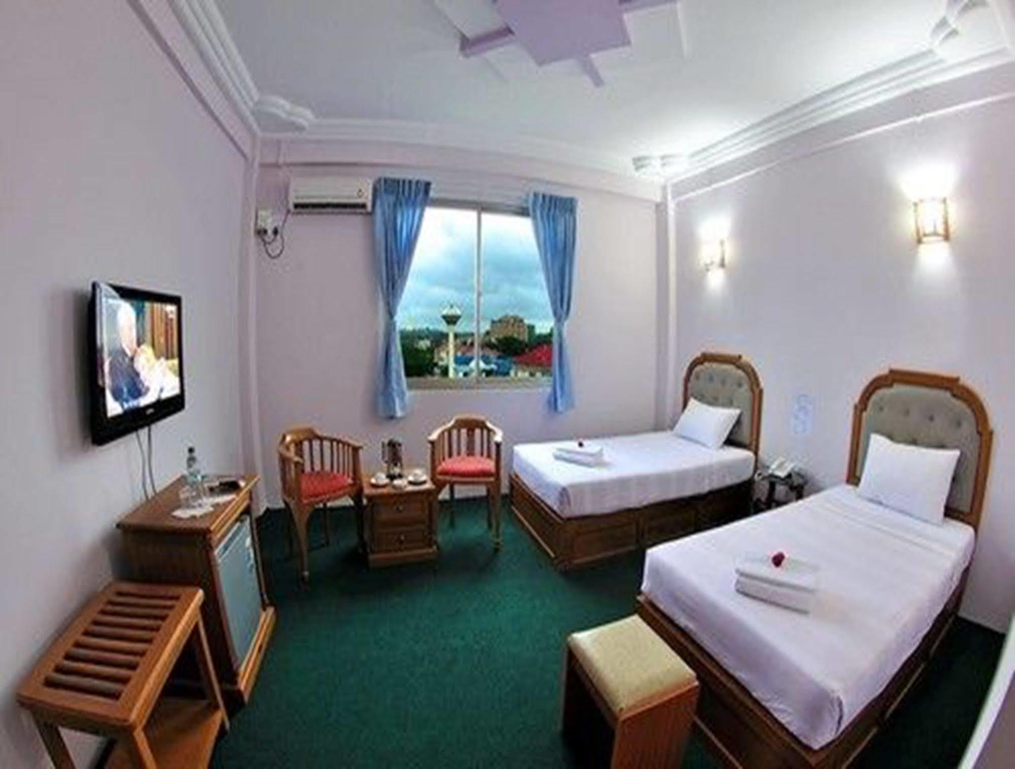 Hotel Glory Yangon Dış mekan fotoğraf